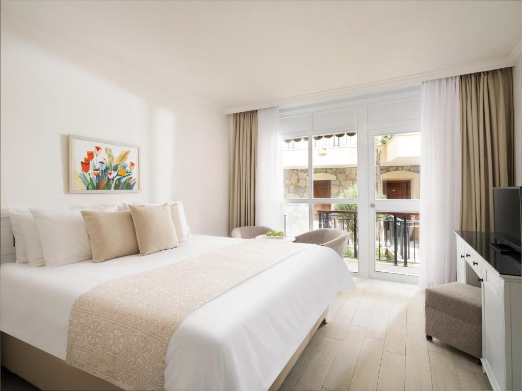 هتل سلکتوم کالرز بدروم